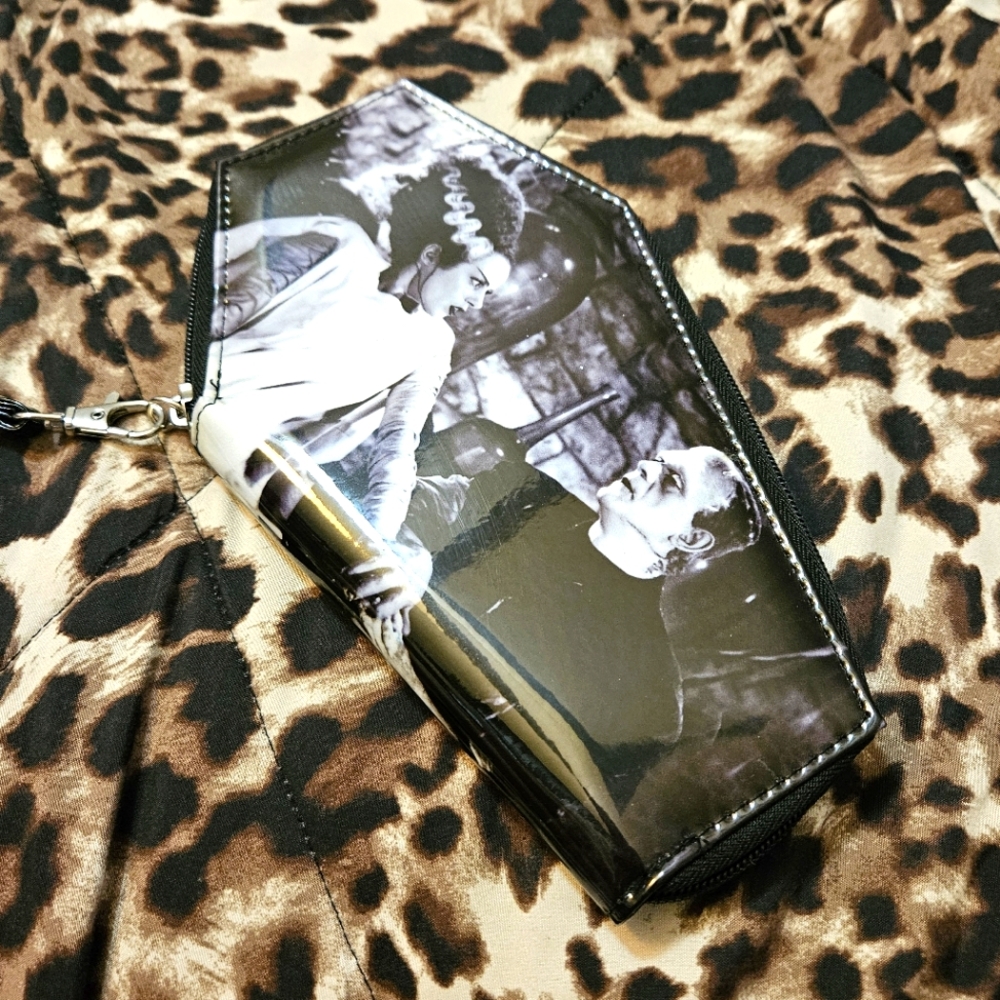 NWOT Bride of Frankenstein ⚰️ Coffin Wallet